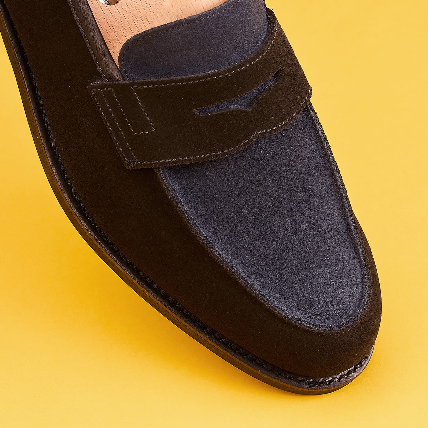Richmond 2 Black &amp; Ocean Suede